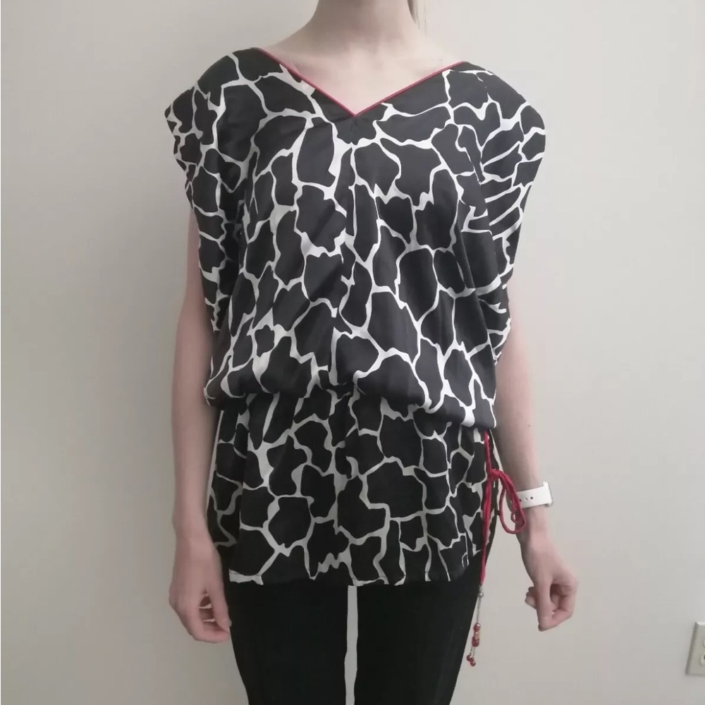 Gizia $530 Black and White Women's Top S m one size